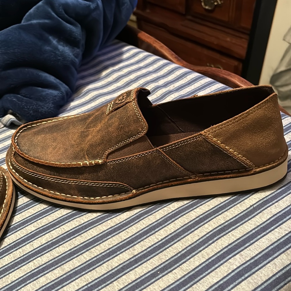 Men’s size 13 slip on Ariat shoes